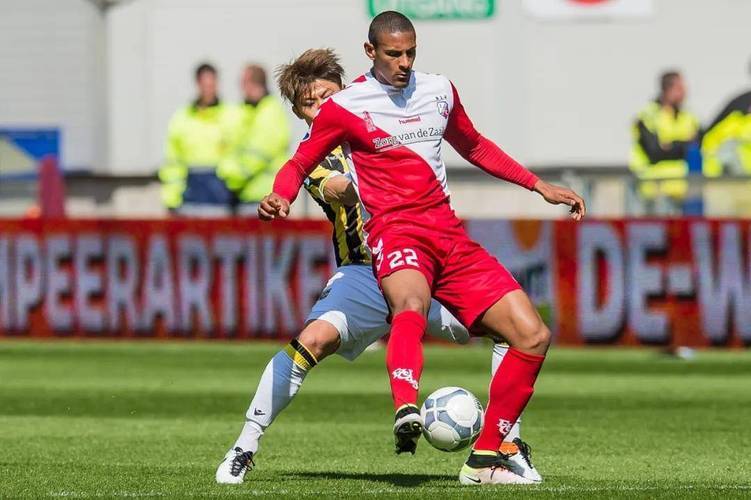 月这样的密 月这样的密